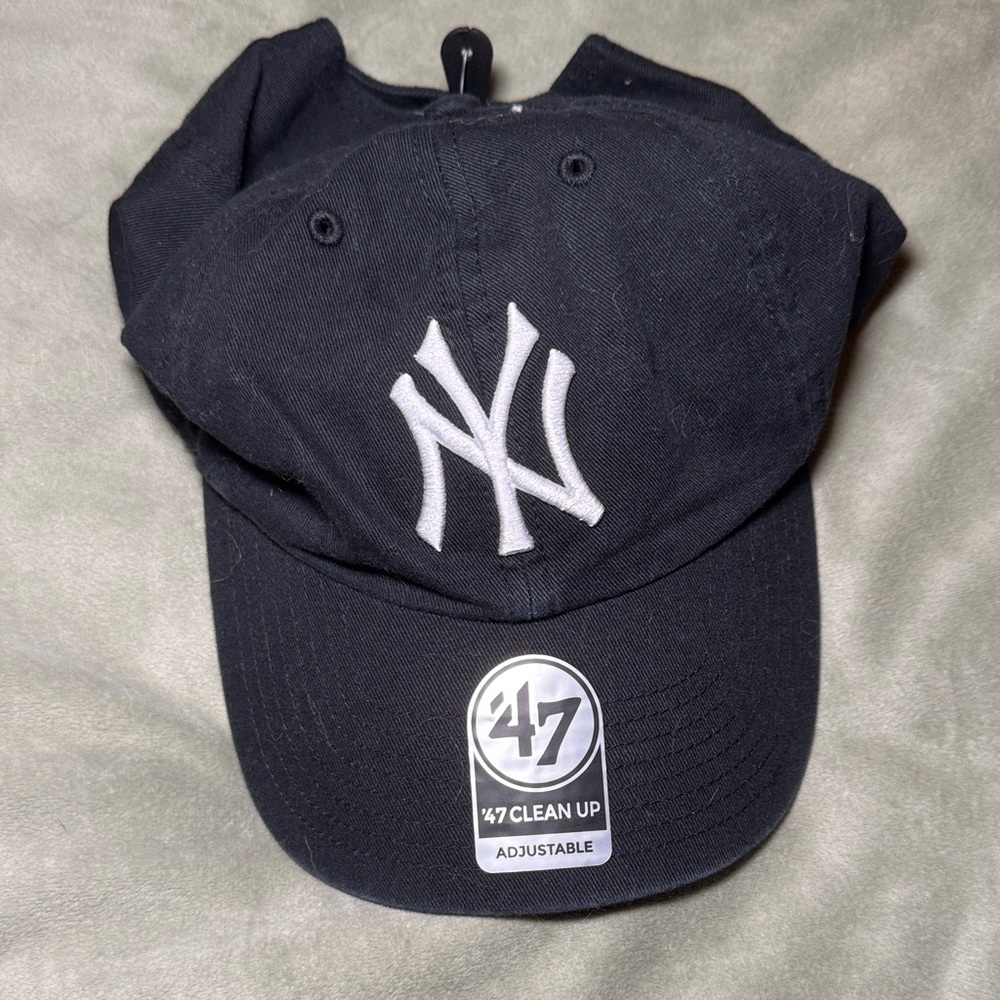 Yankees hat!